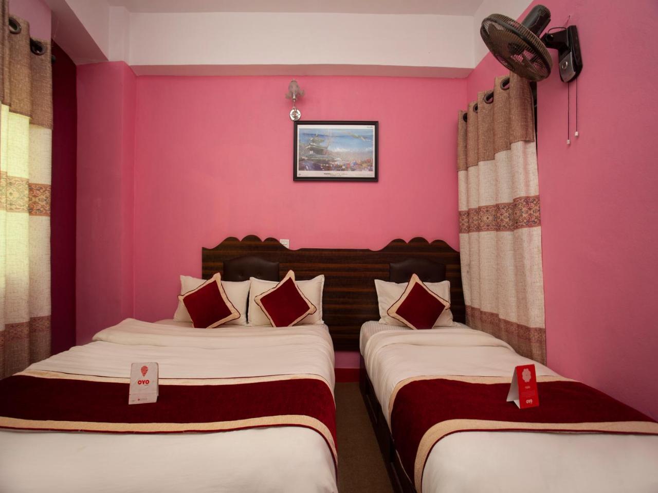 Oyo 195 Global Hotel And Resort Kathmandu Bagian luar foto