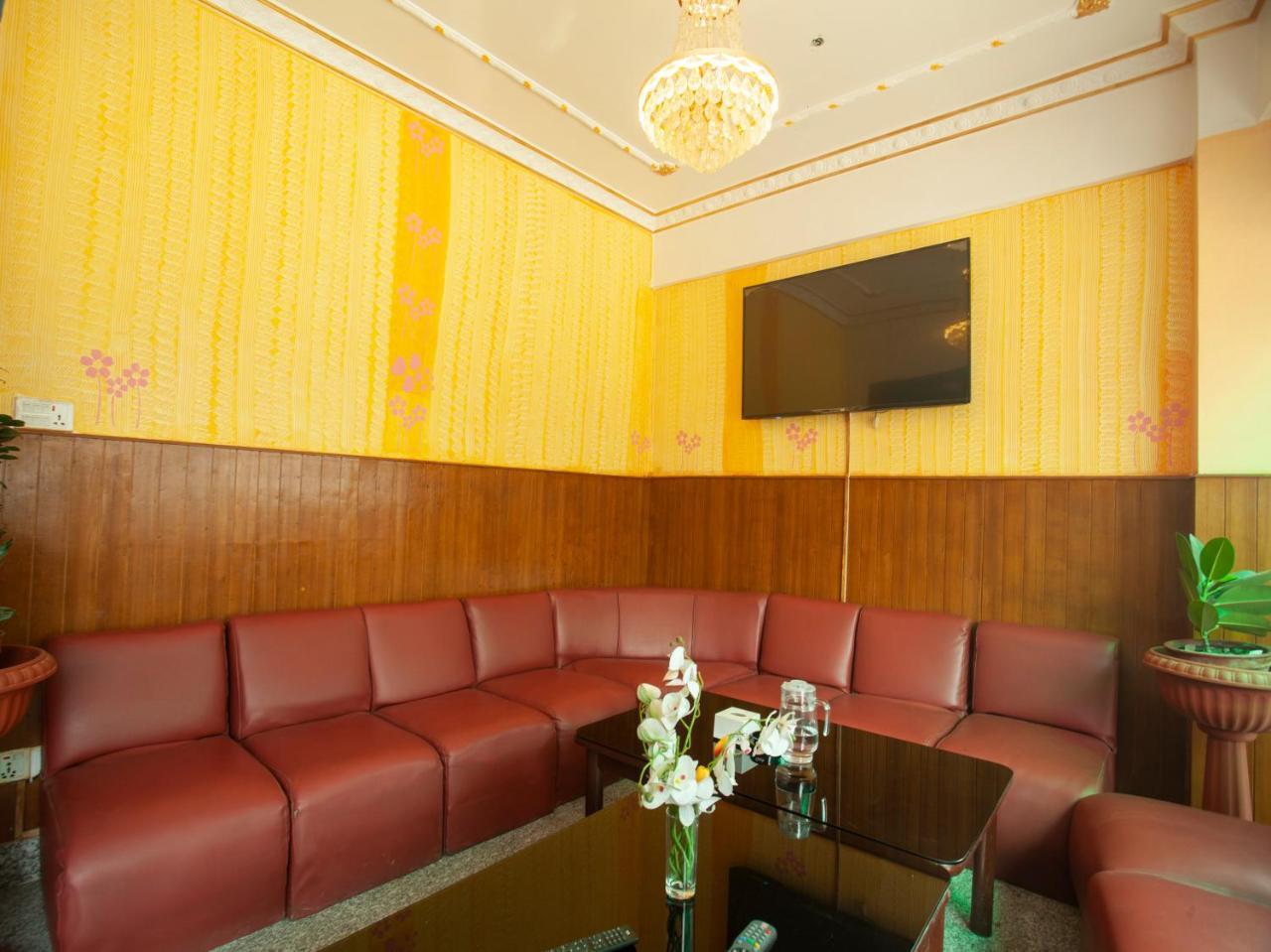 Oyo 195 Global Hotel And Resort Kathmandu Bagian luar foto
